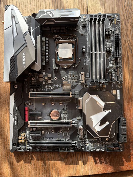 Płyta główna Aorus Z370 Gaming 5 + Procesor Intel core i5-8500 3.00GHZ
