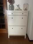 Sapateira Hemnes Ikea