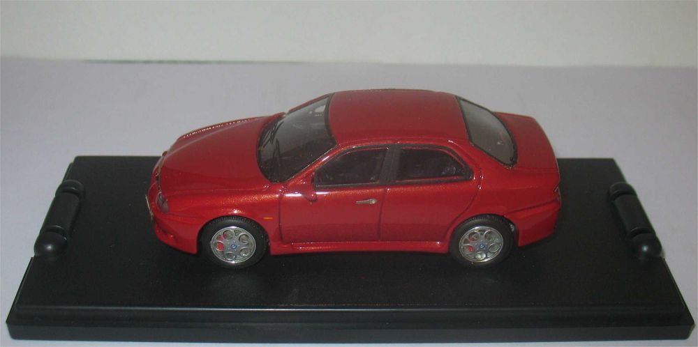 Alfa Romeo 156 GTA - Berlina (Escala 1/43)