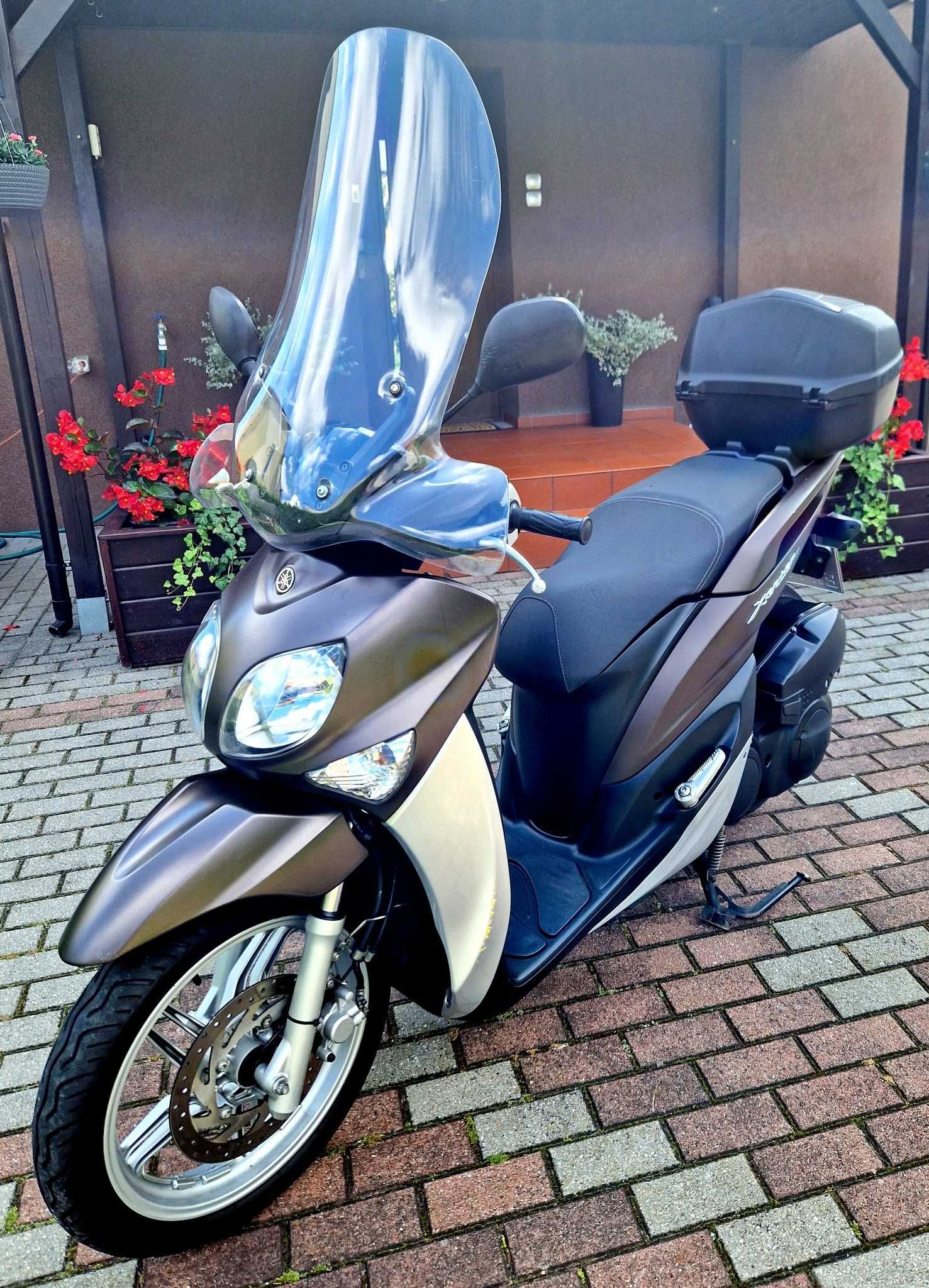 skuter Yamaha Xenter 125 na B