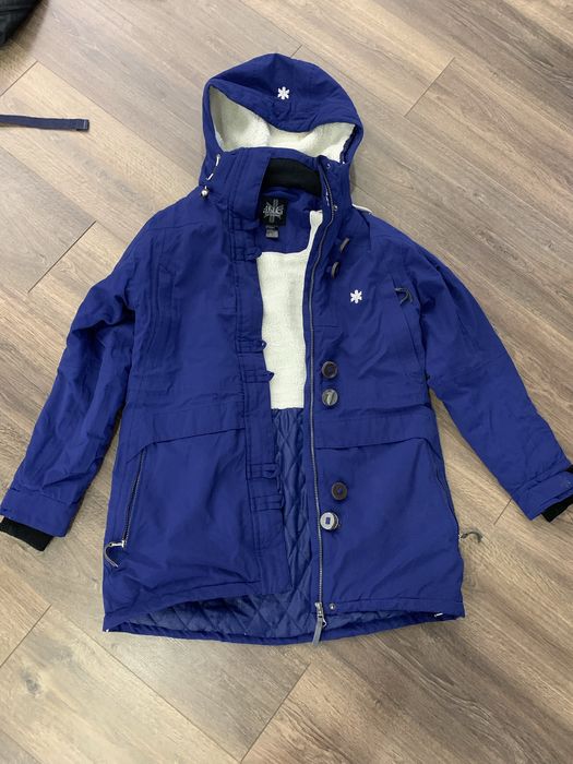 куртка жіноча трекінгова м розмір з норвегії стан на 5