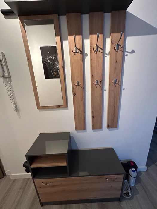 Sprzedam meble do przedpokoju, stan idealny.