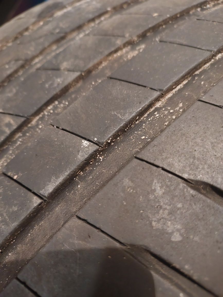 Opony 235/45R18 Roadhawk