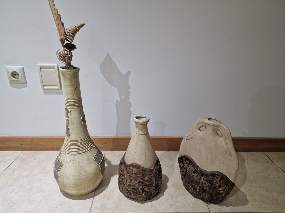 Jarras em barro decorativas