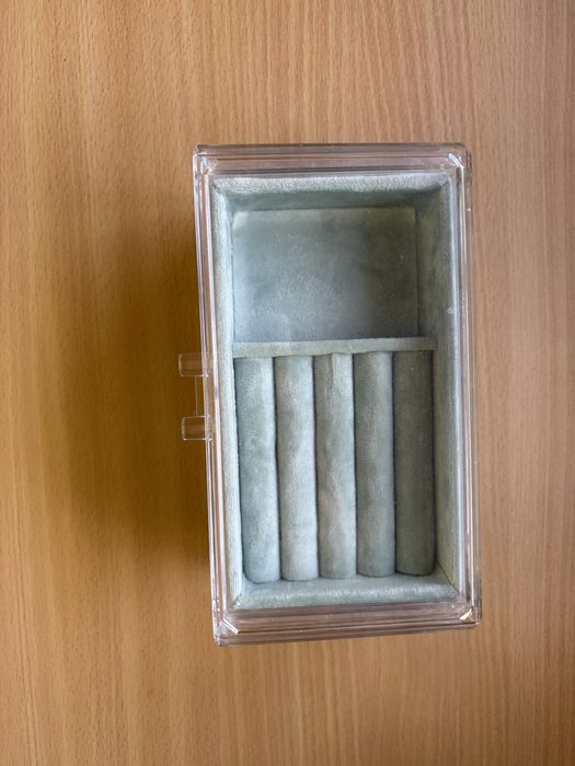 Porta-joias prático