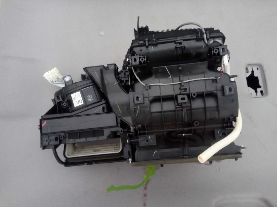 TOYOTA AURIS I 06-12 nagrzewnica klimatronik komplet europa