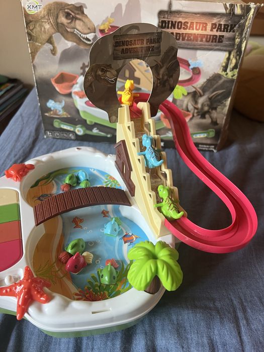 Интерактивна рибалка динозаври гра