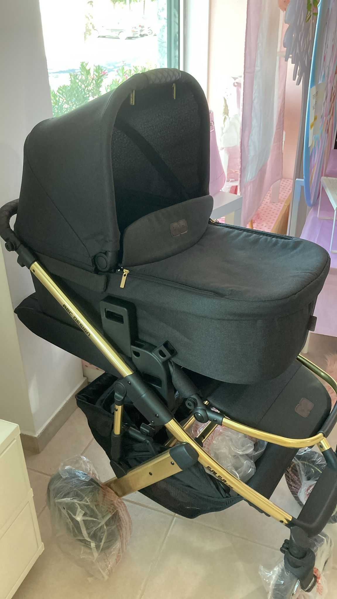 Carrinho de bebé novo. Excelente qualidade, design único. ABC BRAND