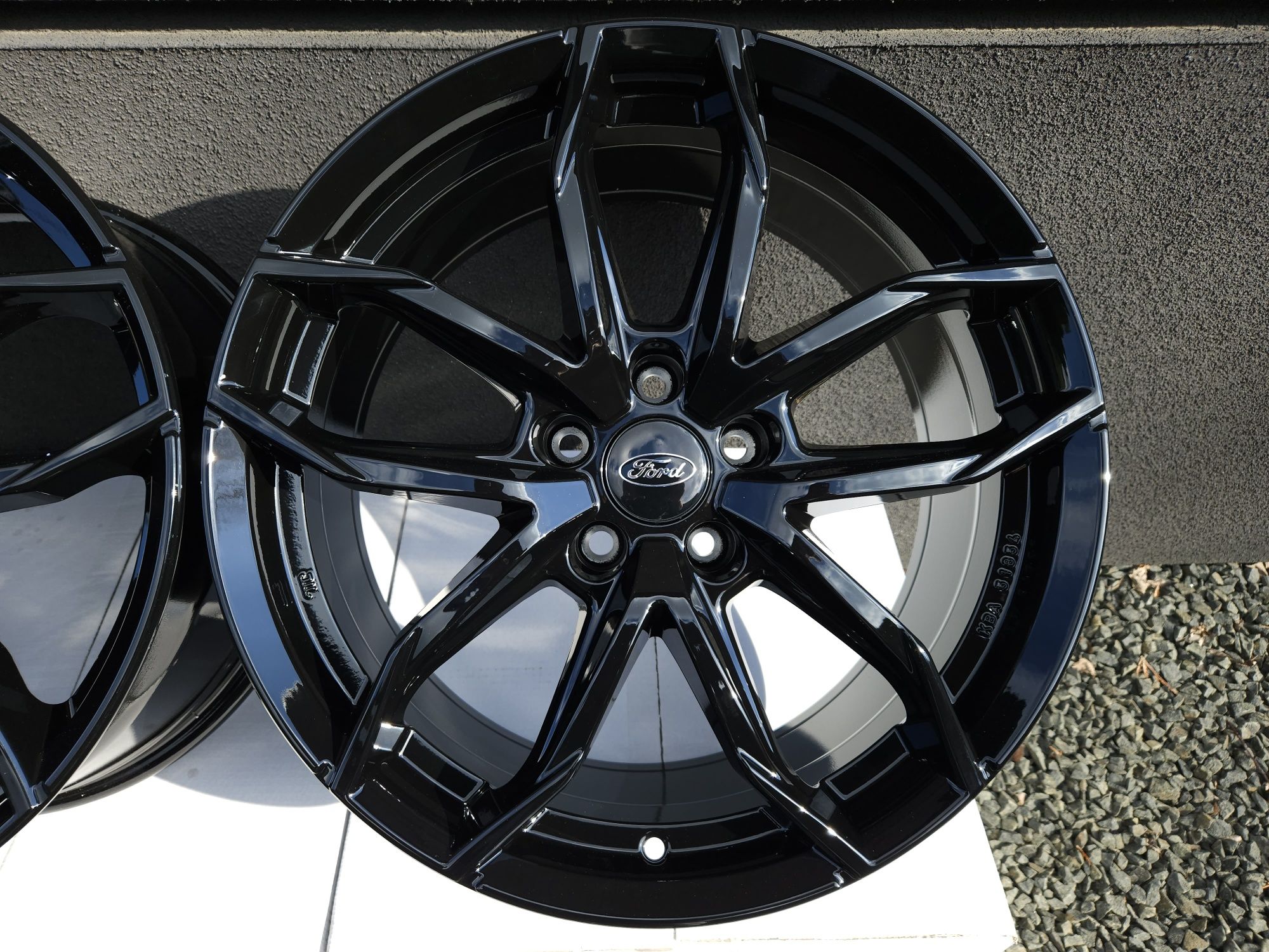 Ford 19 " Czarne Nowe 5x108 Felgi Kuga Mondeo Puma S-Max EDGE Escape