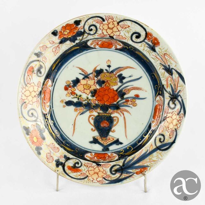 Prato porcelana China, Imari, vaso de flores, Kangxi séc. XVII / XVIII