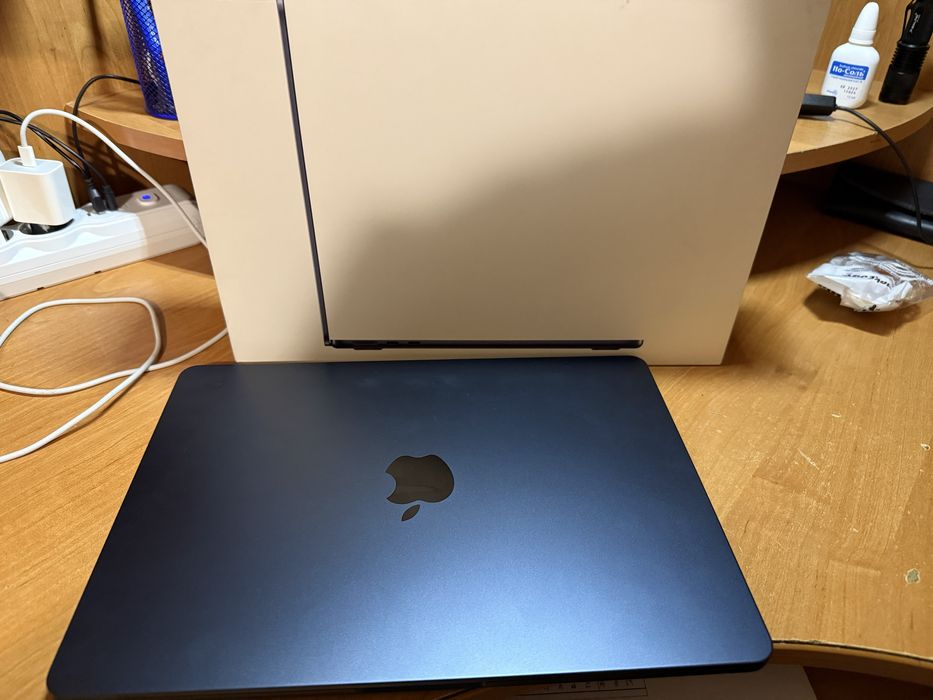 MacBook Air M2 8/256