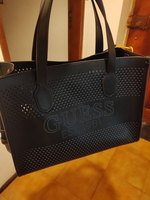 Mala de senhora  Guess