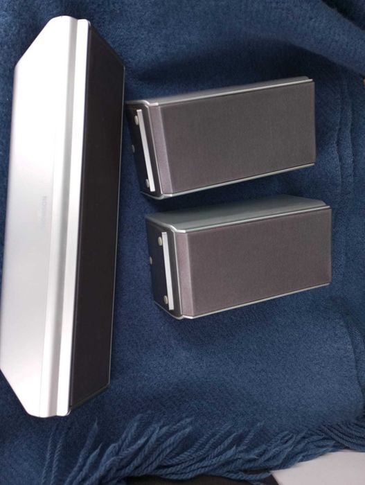 3 głośniki kina domowego firmy Thomson (Japan) moc 100 watt