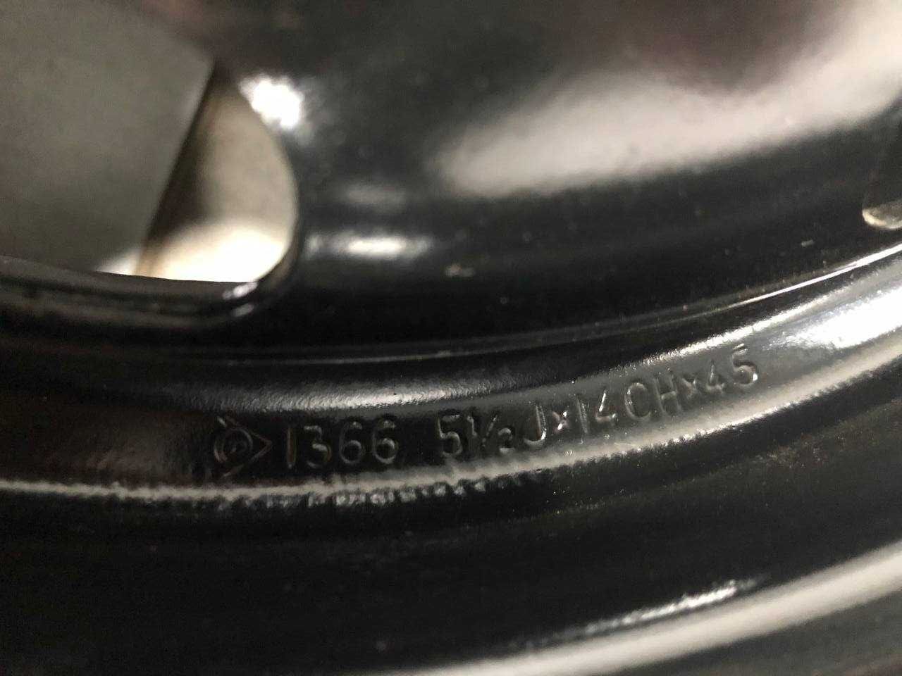 Диски Toyota 5/100 R14 5.5J ET45 dia54.1мм