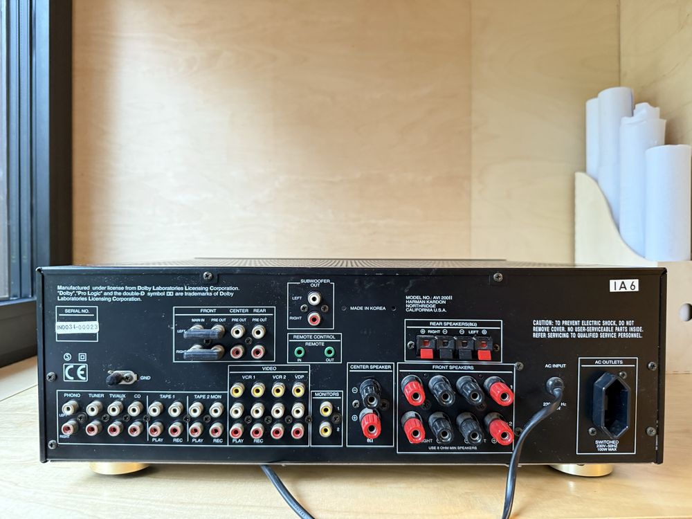 Amplituner Harman Kardon avi 200