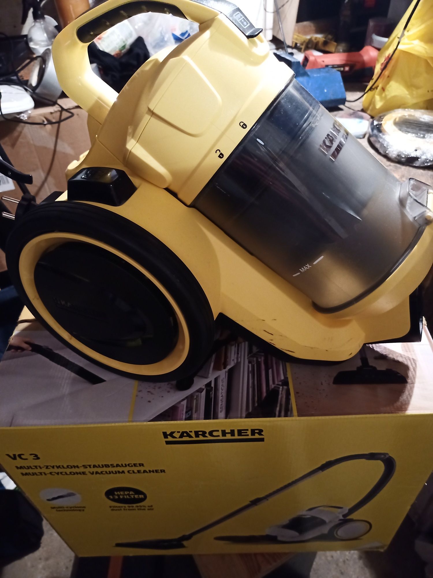 Odkurzacz bezworkowy KARCHER VC 3 1.198-125.0 750W