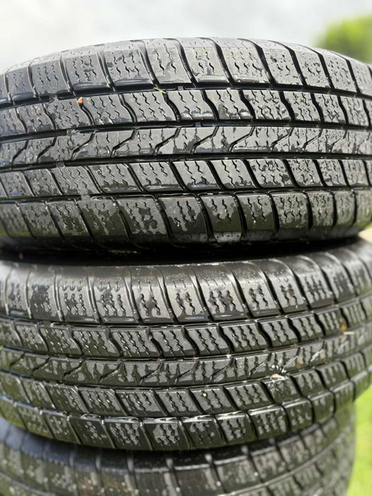 Opony wielosezonowe Catchfors/Windforce z felgami stalowymi