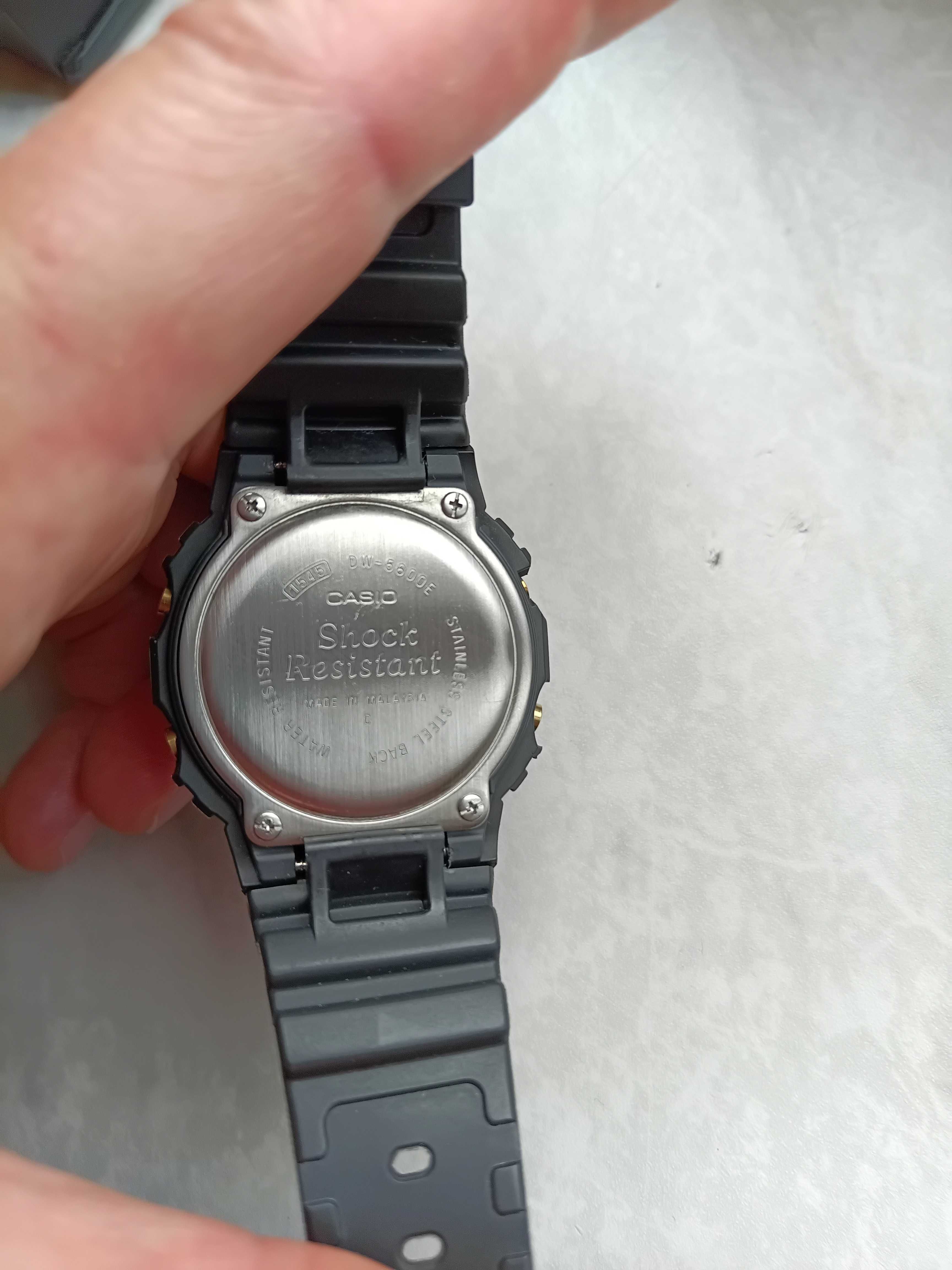 Casio g shock DW 5600E