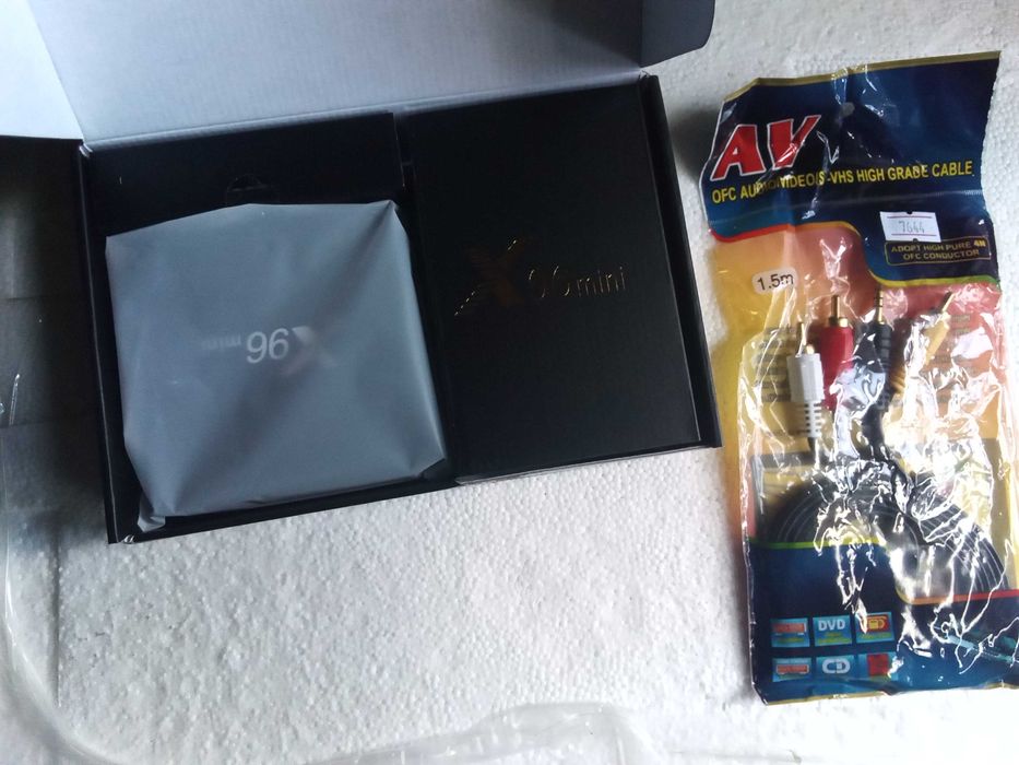 Приставка Smart TV Box X96(T96) mini 2/16 + AV-кабель (тюльпани)