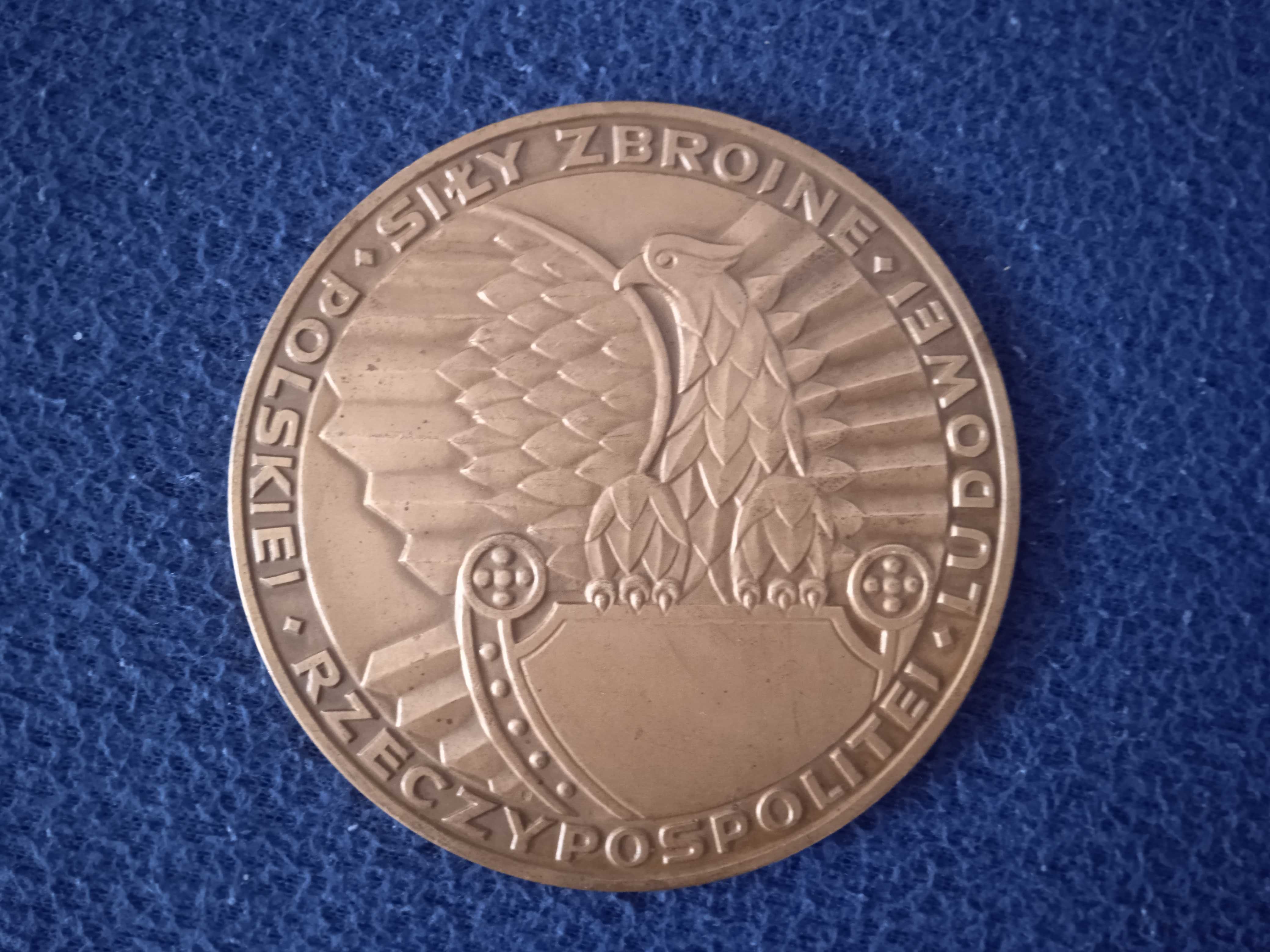 medal siły zbrojne Polskiej Rzeczypospolitej ludowej ,średnica 9 cm