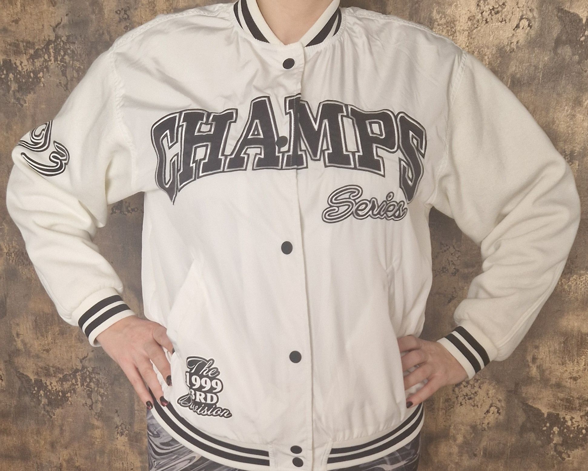 Kurtka bejsbolowka bluza roz.S/M bedzie pasowac nawet ma L. Stan ideal