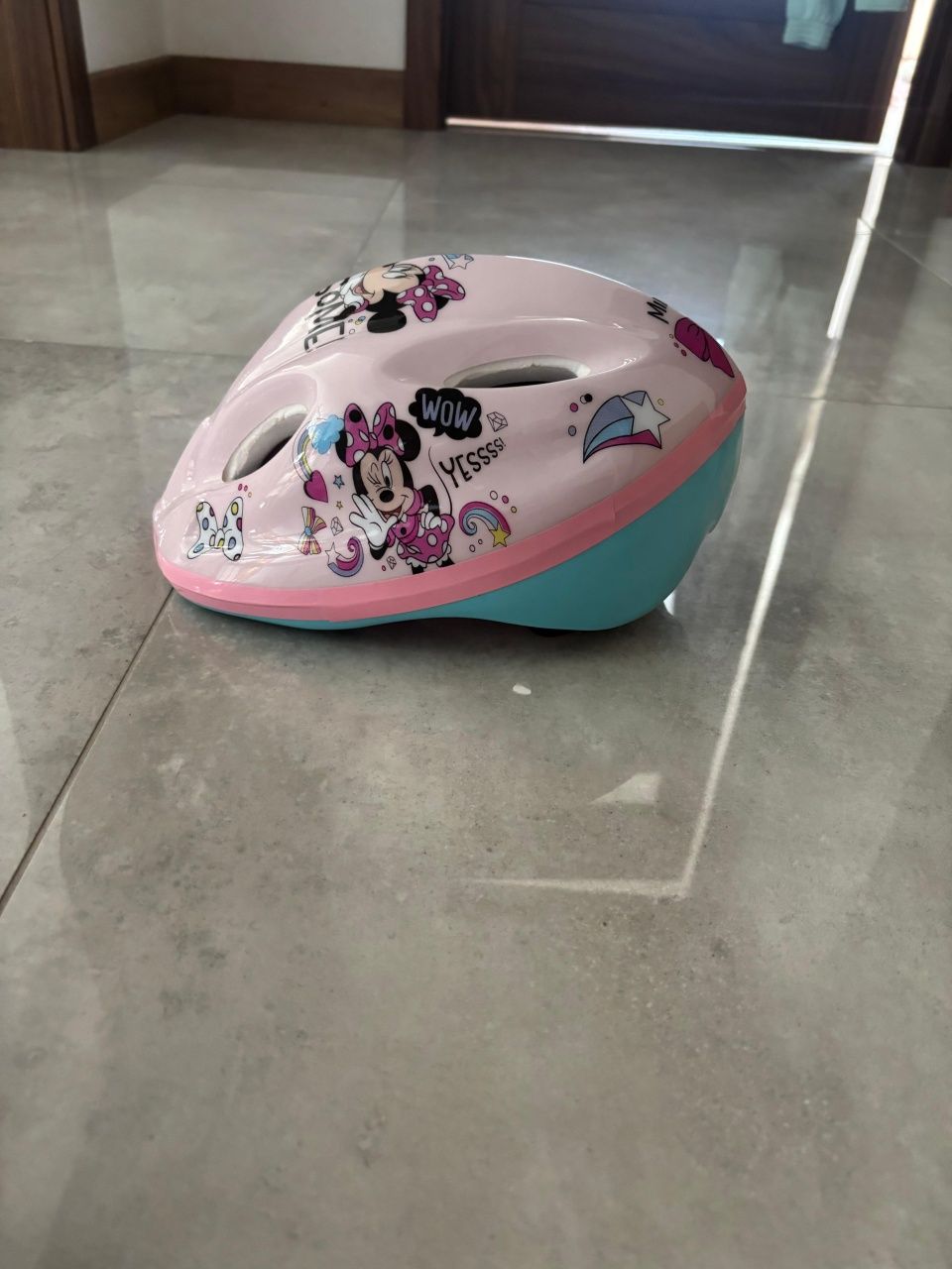 Kask dziecięcy z regulacją, dziecko, dzieci, zabawki