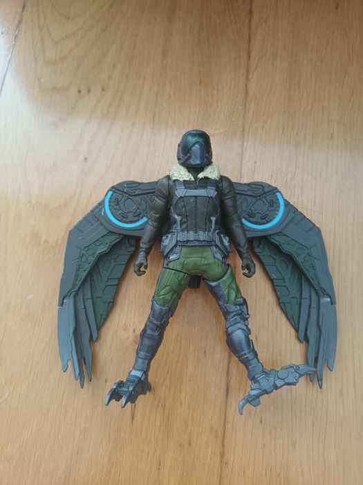 Conjunto de figuras de super heróis