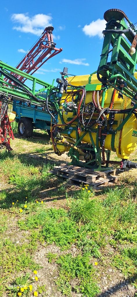 Opryskiwacz kuhn berthoud hardi john deere