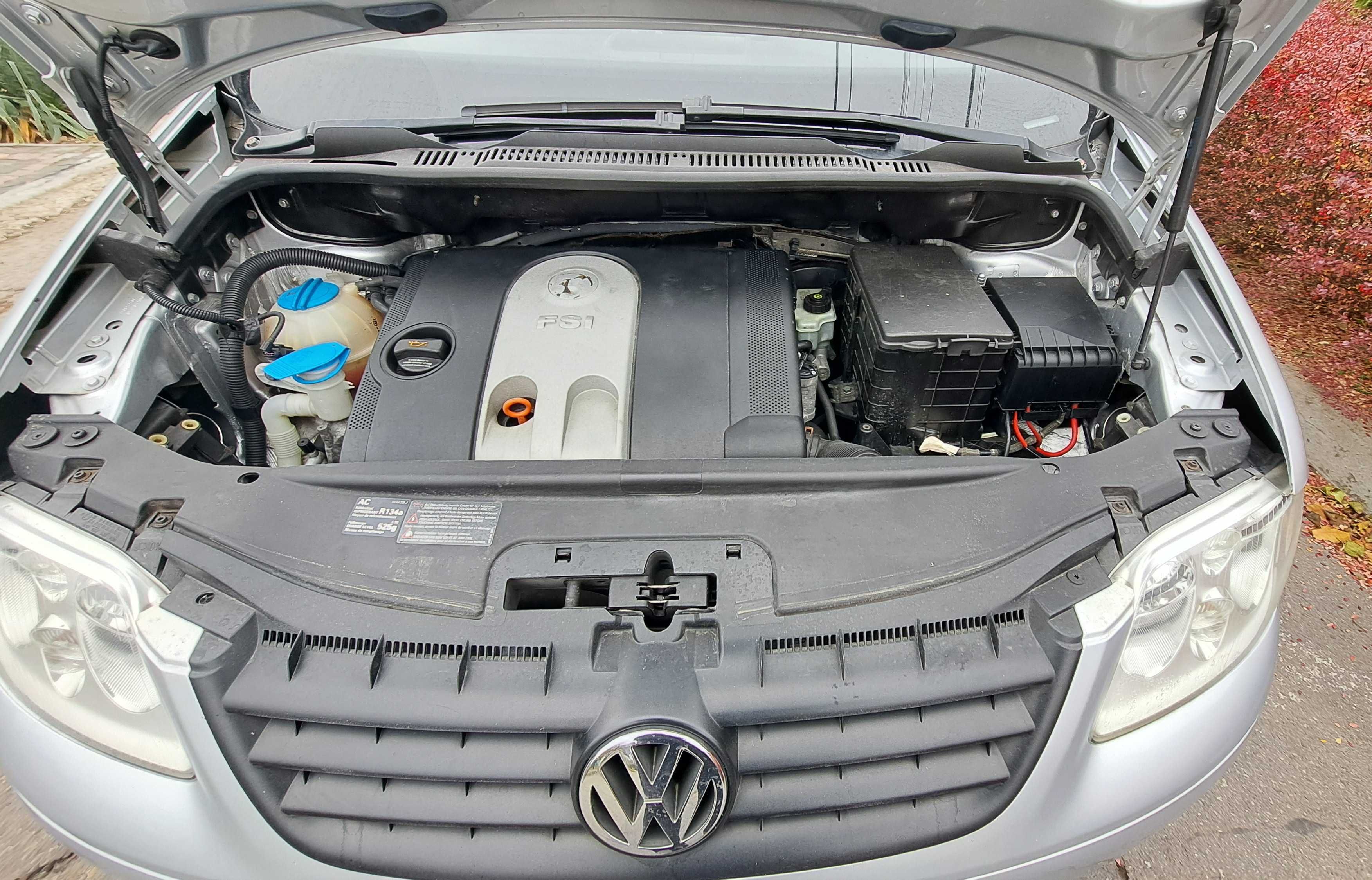 Volkswagen Touran 1, 6 бензин 2004 рік з Німеччині у гарному стані.