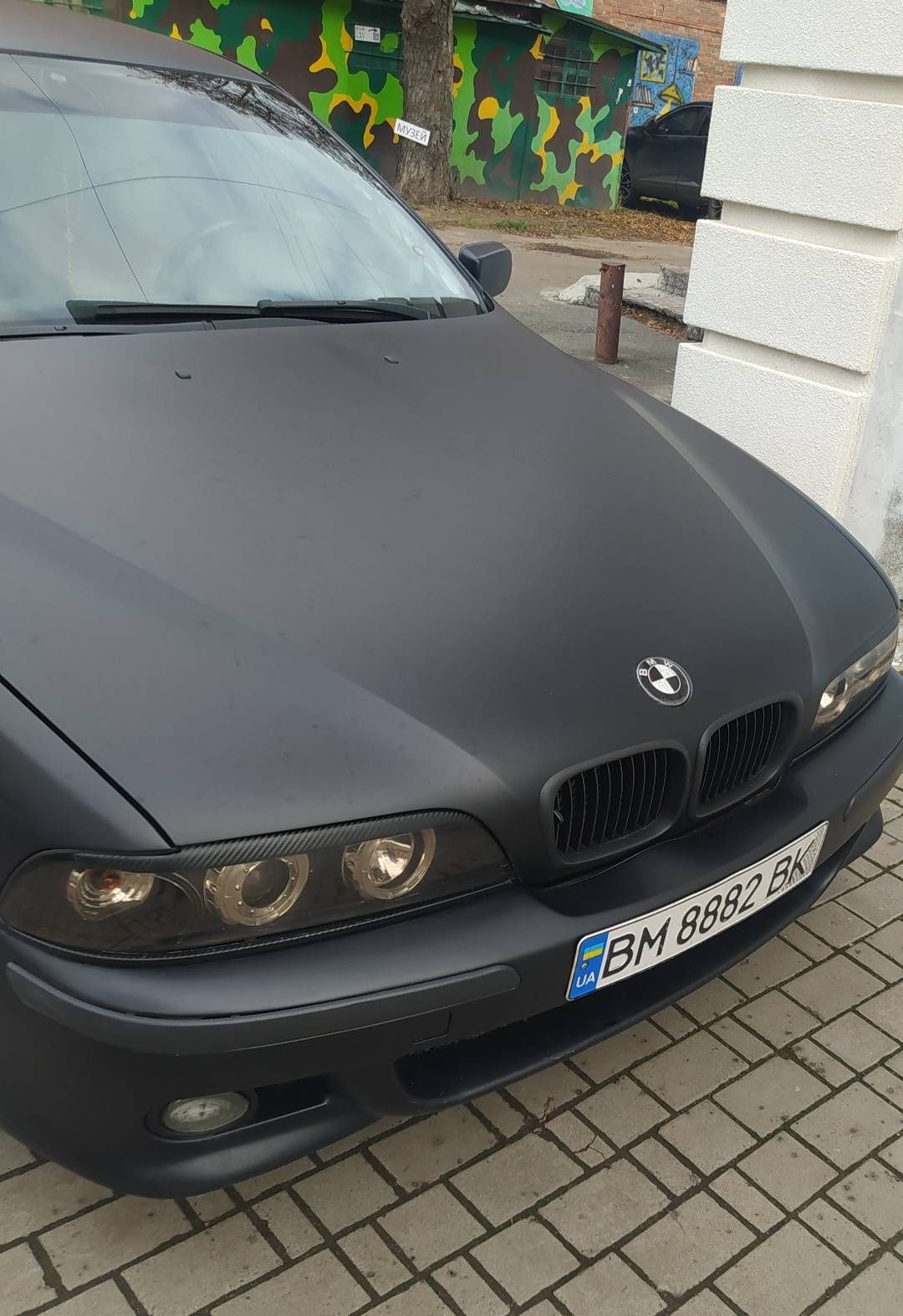 Автомобиль  BMW e39