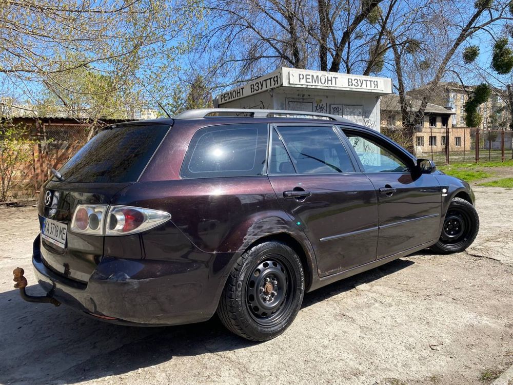 Mazda 6.