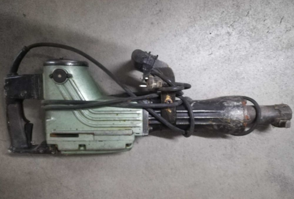 Martelo demolidor Hitachi Hikoki H 65SB 1240 W profissional
