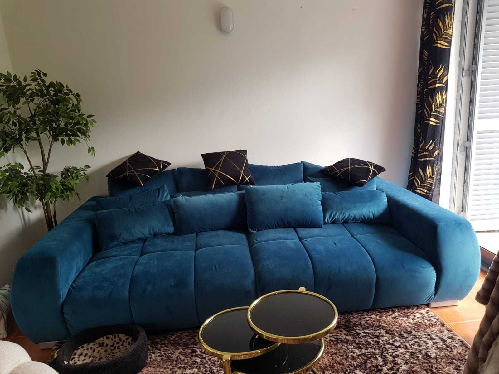 Sofa Bigsofa cor turquesa com 12 amofadas