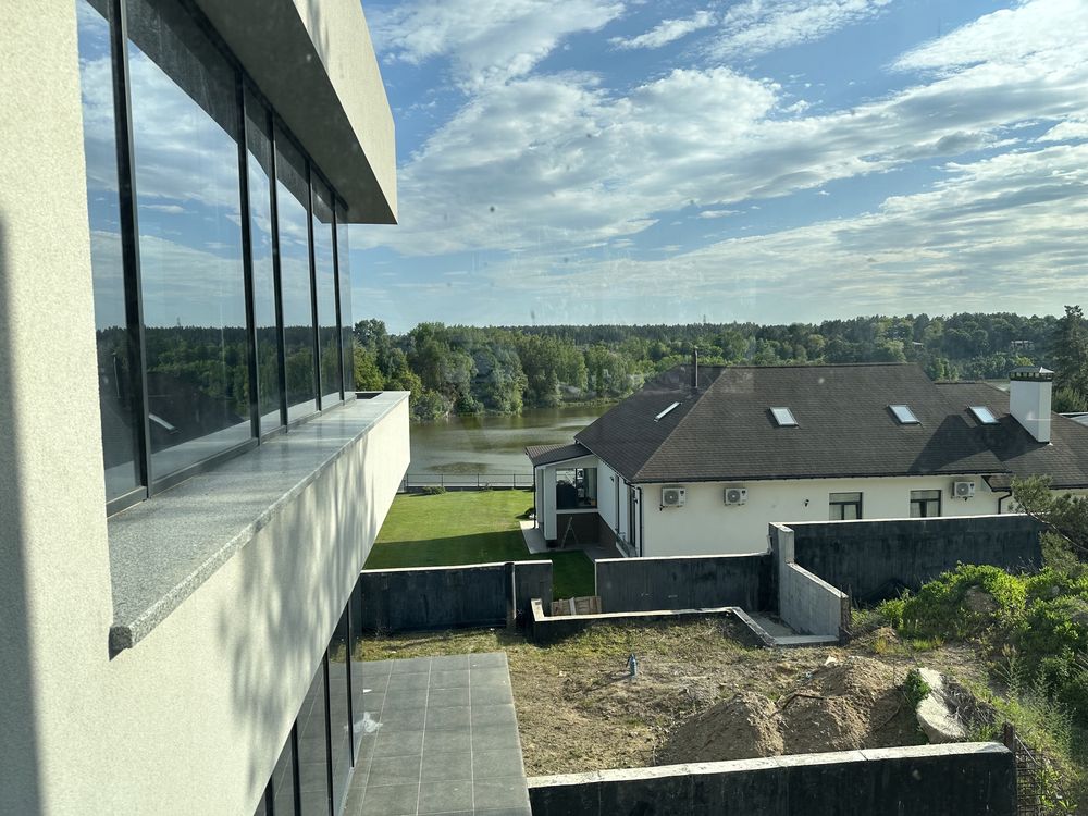 VIP будинок в Житомирі на березі р. Тетерів.