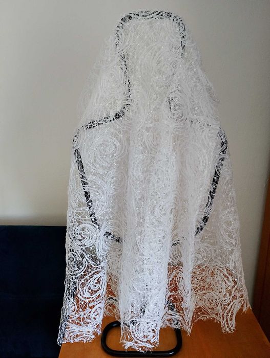 Koronka 3D. Na odzież, szale, zasłonki.