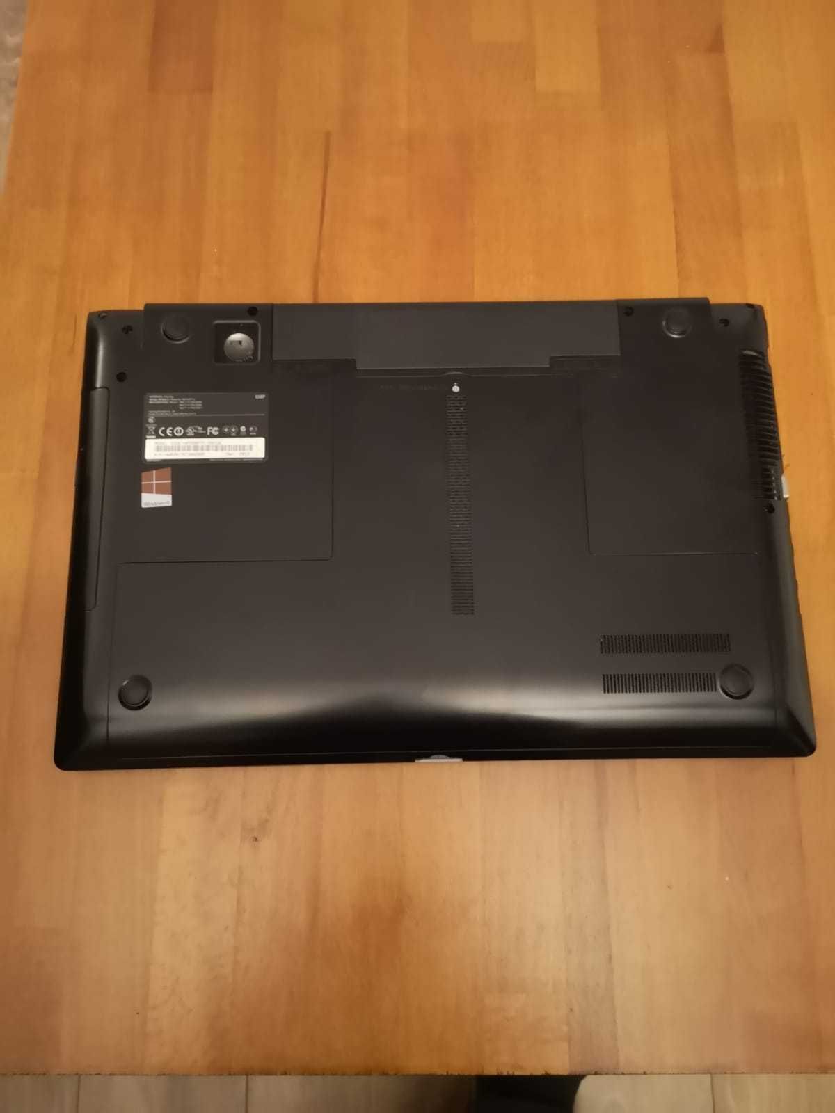 Laptop SAMSUNG NP550 P7C