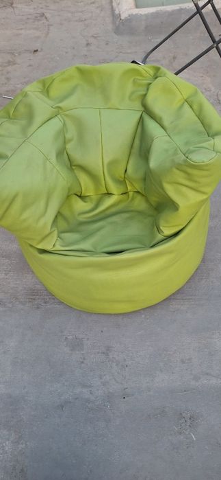 Puff de sala verde