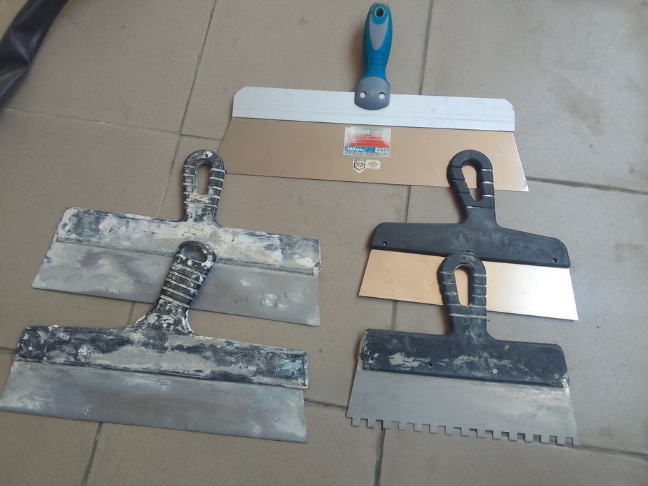 Продам шпатель є декілька