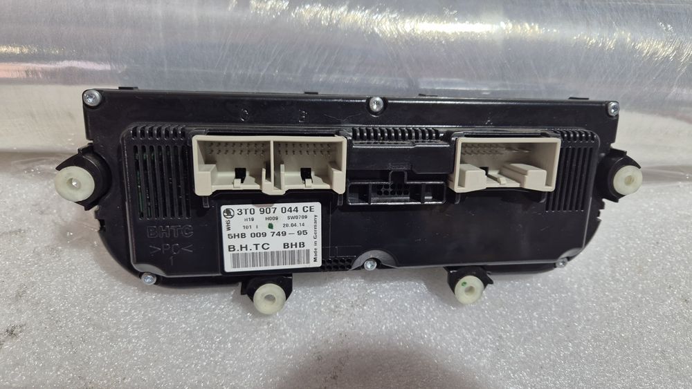 Panel nawiewu klimatyzacji skoda superb II 2 lift jak nowy Europa