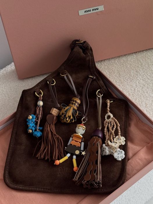 Torebka do ręki zamsz miumiu