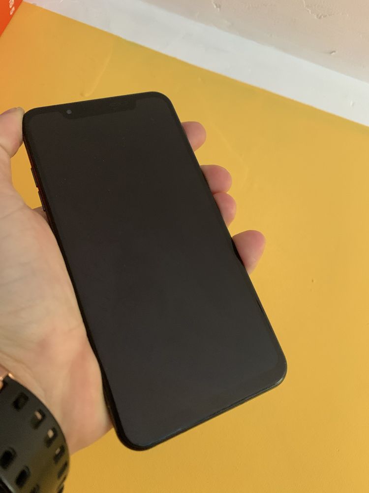 LG G8s -ThinQ (Mirror Black)