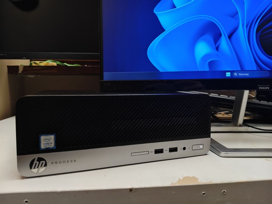 Komputer HP ProDesk 400 G6 (i5/ 8GB RAM/ 256 GB SSD / Windows 11)