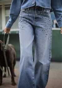 Стильні джинси з камінцями Zara