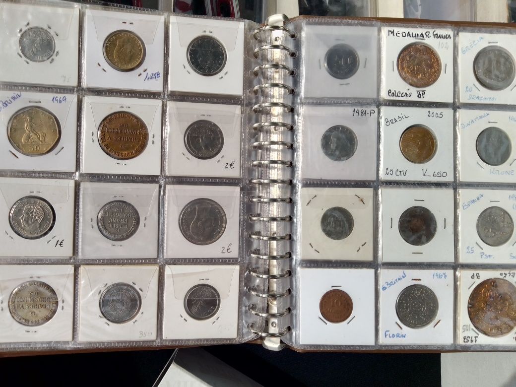 Notas e moedas mundiais