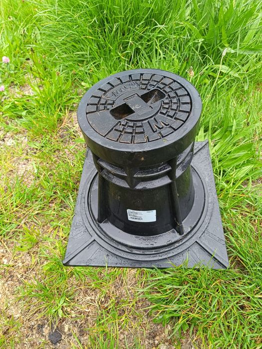 Studzienka rewizyjna plus podstawa