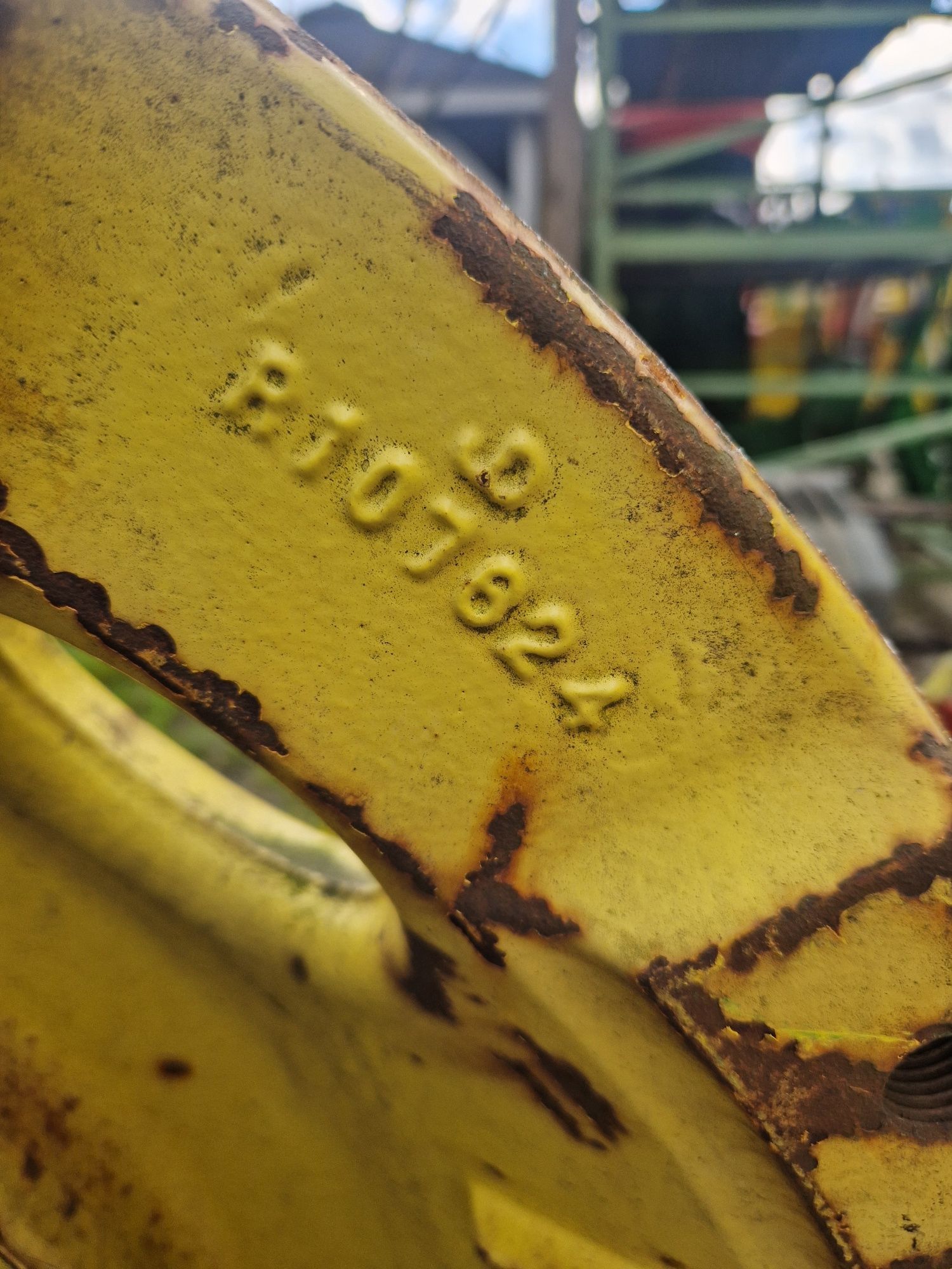 Felga piasta  R127282, R111103, R124249 John deere fendt