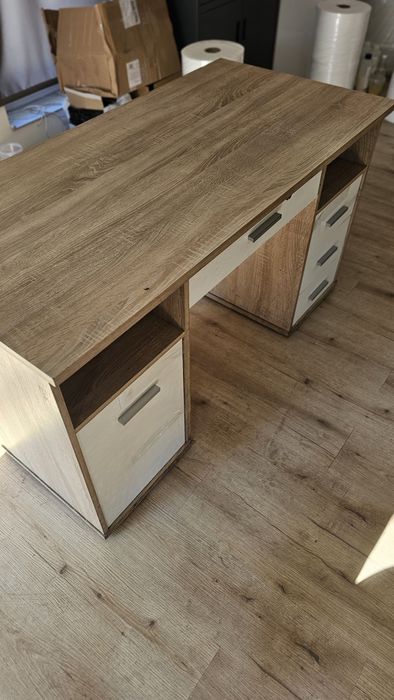 Biurko dąb sonoma 137×66.5 wys. 74