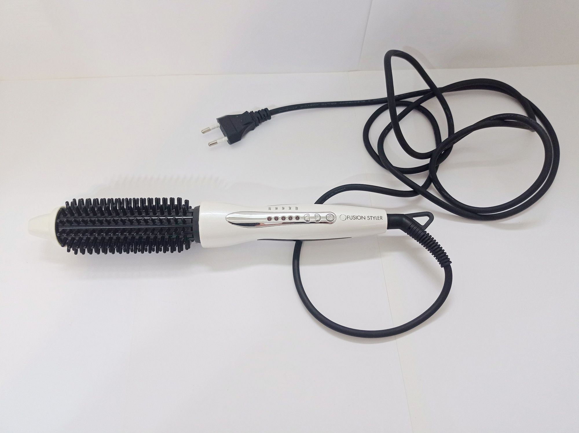 Плойка Fusion STYLER.
5 режимів регулюваннями температури
