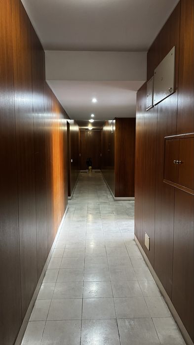 Apartamento T2, em fase final de remodelação