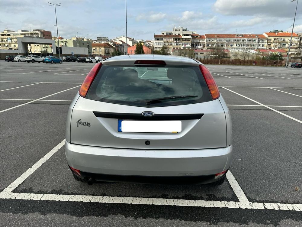 Ford Focus 1.4  / Ano 2001